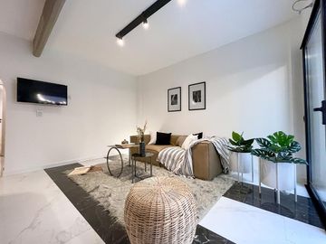Departamento en Venta, Martin, Rosario, 3 dormitorios con cochera, refaccionado !