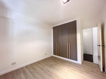 Departamento en Venta, Martin, Rosario, 3 dormitorios con cochera, refaccionado !