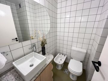 Departamento en Venta, Martin, Rosario, 3 dormitorios con cochera, refaccionado !