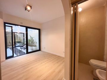 Departamento en Venta, Martin, Rosario, 3 dormitorios con cochera, refaccionado !