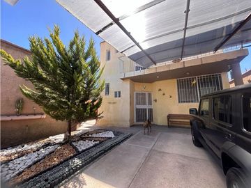 CASA EN MACARIO J. GOMEZ