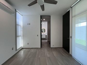 Casa de una planta con alberca en venta en Conkal, Mérida.