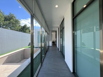 Casa de una planta con alberca en venta en Conkal, Mérida.