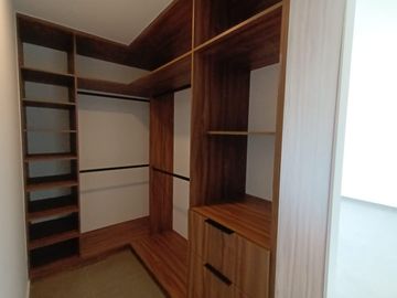 CASA EN VENTA EN FRACCIONAMIENTO MONTERREAL, CHOLULA RIVADAVIA.