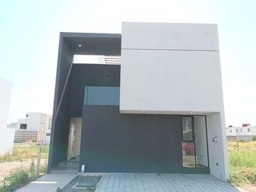 CASA EN VENTA EN FRACCIONAMIENTO MONTERREAL, CHOLULA RIVADAVIA.