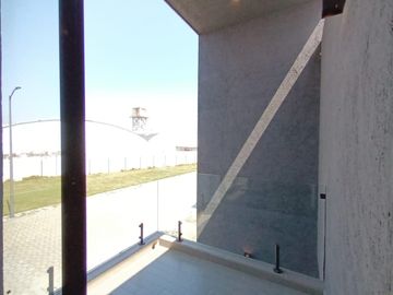 CASA EN VENTA EN FRACCIONAMIENTO MONTERREAL, CHOLULA RIVADAVIA.