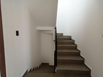 CASA EN VENTA EN FRACCIONAMIENTO MONTERREAL, CHOLULA RIVADAVIA.