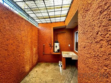 Casa en venta, Xalapa Ver. Desiderio Pavón entre Rébsamen y Esteban mascareñas