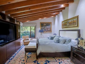 Espectacular casa sobre el Campo de Golf de Los Encinos