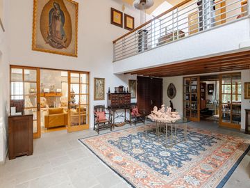 Espectacular casa sobre el Campo de Golf de Los Encinos