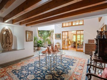Espectacular casa sobre el Campo de Golf de Los Encinos