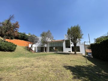 Casa en condominio en Renta Bosque Esmeralda, Atizapan