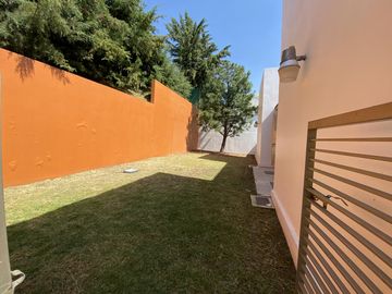 Casa en condominio en Renta Bosque Esmeralda, Atizapan
