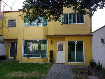 Casa en Renta en San Lucas Tepetlacalco, Tlalnepantla de Baz