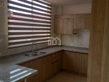 TERRENO EN VENTA CON PROYECTO HABITACIONAL INICIADO EN LAS ABRAS