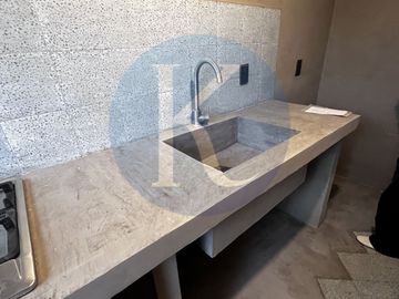 Casa a unos pasos de Mundo E con uso de Suelo
