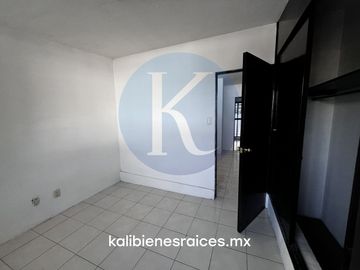 Casa a unos pasos de Mundo E con uso de Suelo