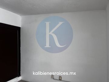 Casa a unos pasos de Mundo E con uso de Suelo