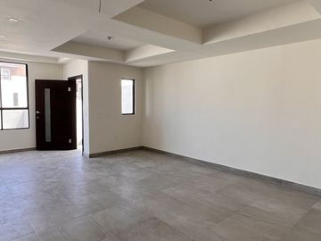 Casa nueva con vista al mar