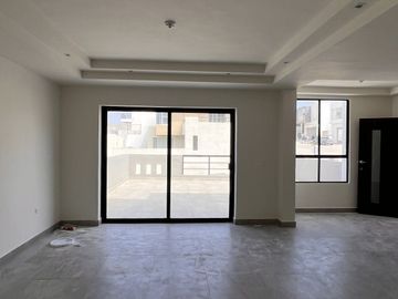 Casa nueva con vista al mar