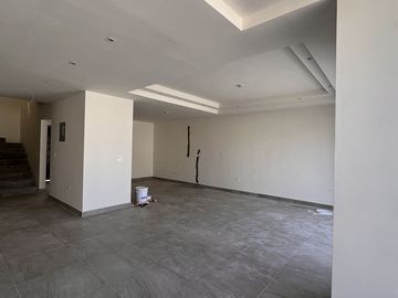 Casa nueva con vista al mar