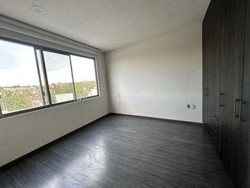 Casa en VENTA, dentro del Fracc. 7mo Retorno de los Alpes,  Altozano