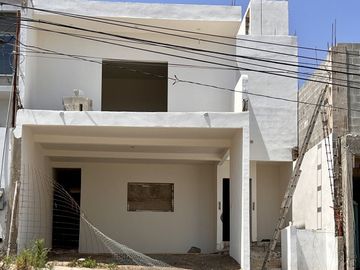 Casa nueva en venta, sobre calle Ambar
