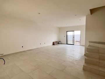 Casa nueva en venta, sobre calle Ambar