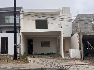 Casa nueva en venta, sobre calle Ambar