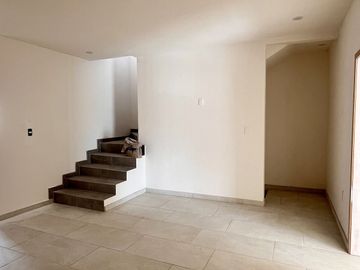 Casa nueva en venta, sobre calle Ambar