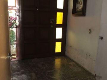 CASA EN VENTA PARA REMODELAR EN JARDINES DEL COUNTRY