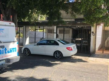 CASA EN VENTA PARA REMODELAR EN JARDINES DEL COUNTRY