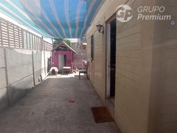 Casa en Venta en Lo Ovalle / Psje Estadio Rumoroso/Los Adobes