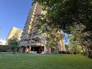 Departamento en Venta en José Domingo Cañas/ Monseñor Eyzaguirre