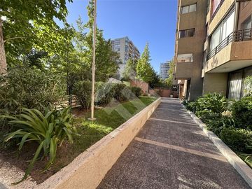 Departamento en Venta en José Domingo Cañas/ Monseñor Eyzaguirre