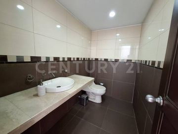 Venta Casa en la Flora