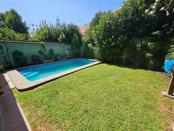 Casa en Venta en CALBUCURA