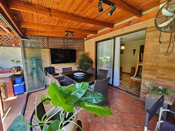 Casa en Venta en CALBUCURA