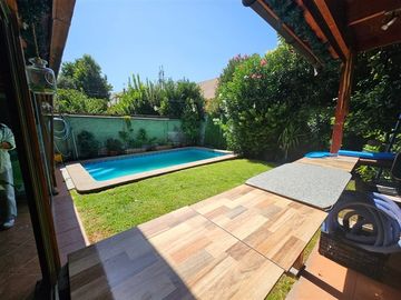 Casa en Venta en CALBUCURA