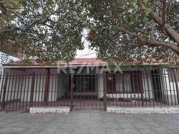 VENTA –  CASA 3 DORM.  GDOR. MASTROPIEDRA, NEUQUÉN