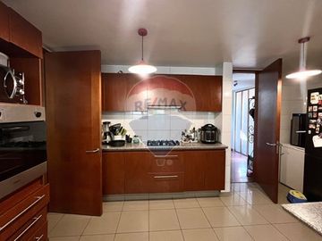 Excelente Casa con Jardín en Condominio, Chamisero