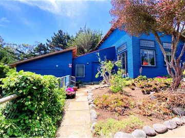 OPORTUNIDAD VENTA GRAN CASA ISLA NEGRA