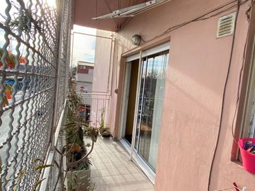 DEPARTAMENTO VENTA 4 AMBIENTES 2 BALCONES COCHERA