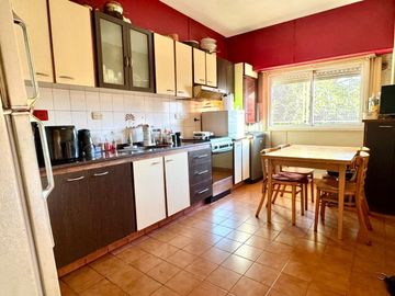 DEPARTAMENTO VENTA 4 AMBIENTES 2 BALCONES COCHERA