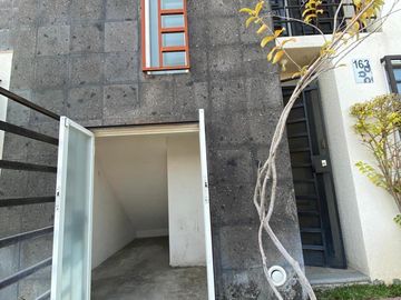 Casa en venta con frente a alberca, Real Santa Fe II, Xochitepec Morelos