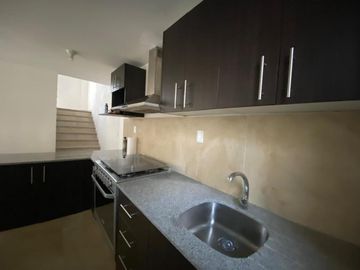 Casa en venta con frente a alberca, Real Santa Fe II, Xochitepec Morelos