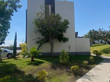 Casa en venta con frente a alberca, Real Santa Fe II, Xochitepec Morelos
