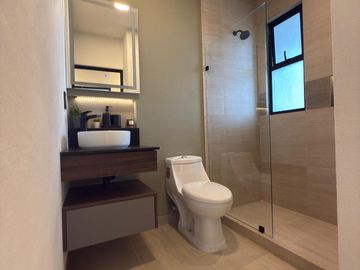 HERMOSA CASA EN VENTA RESIDENCIAL BUGAMBILIAS / ZONA UVM-GALERÍAS METEPEC