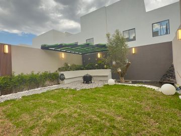 HERMOSA CASA EN VENTA RESIDENCIAL BUGAMBILIAS / ZONA UVM-GALERÍAS METEPEC