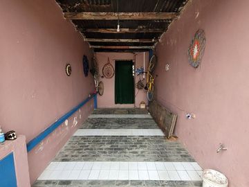 CASA 2 FAMILIAS EN BANFIELD
